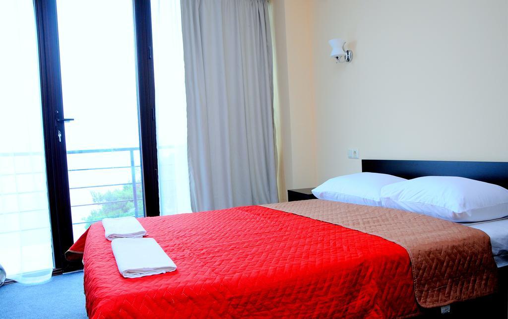 Hotel Shine In Kobuleti Pokoj fotografie