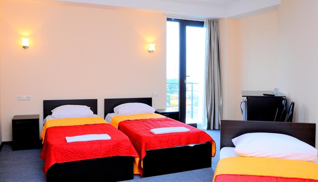 Hotel Shine In Kobuleti Pokoj fotografie